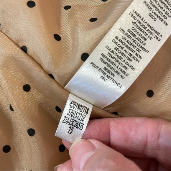 Chico's Quilted Beige Jacket with Black Trim with Zip Front and Round Neck. Sz 1 - Picture 11 of 12